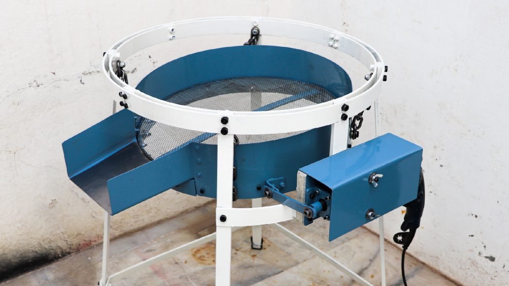 Read more about the article Make A Sand Sieving machine || DIY Drill Powered Sand Sieving Machine